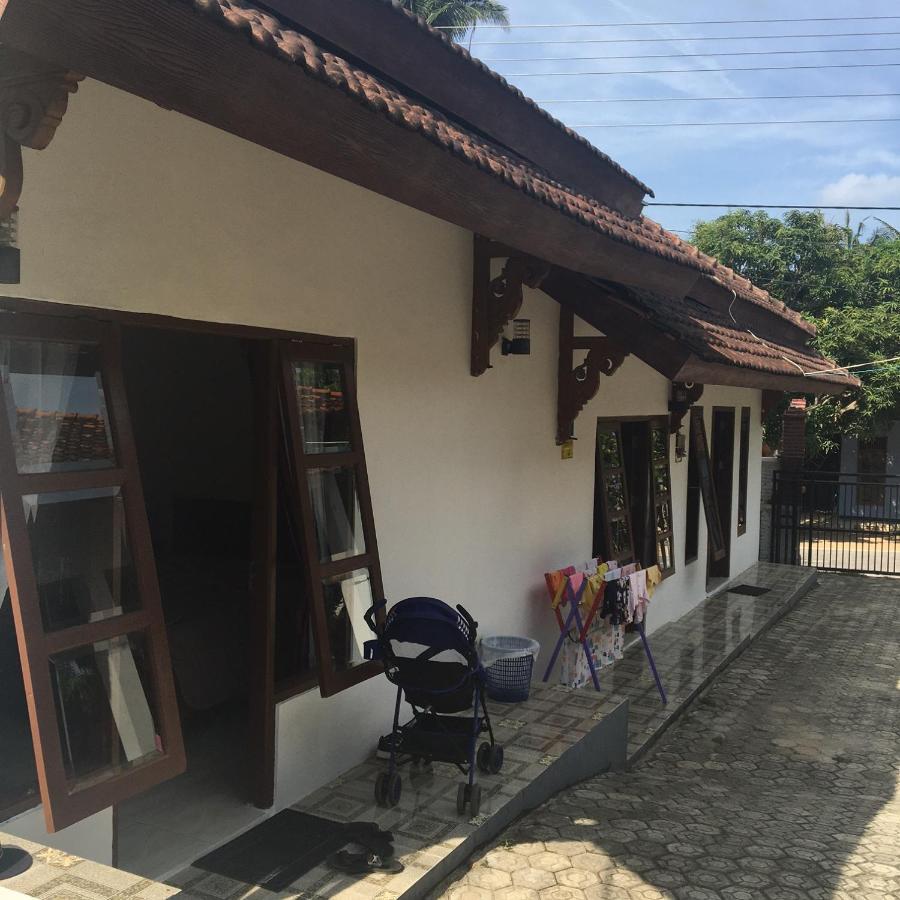 Karimunjannah House Hotel Karimunjawa Exterior photo